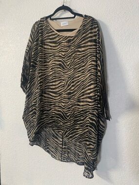 Adrienne Zebra-Print Tunic Top in Black and Tan subtle metallic shine